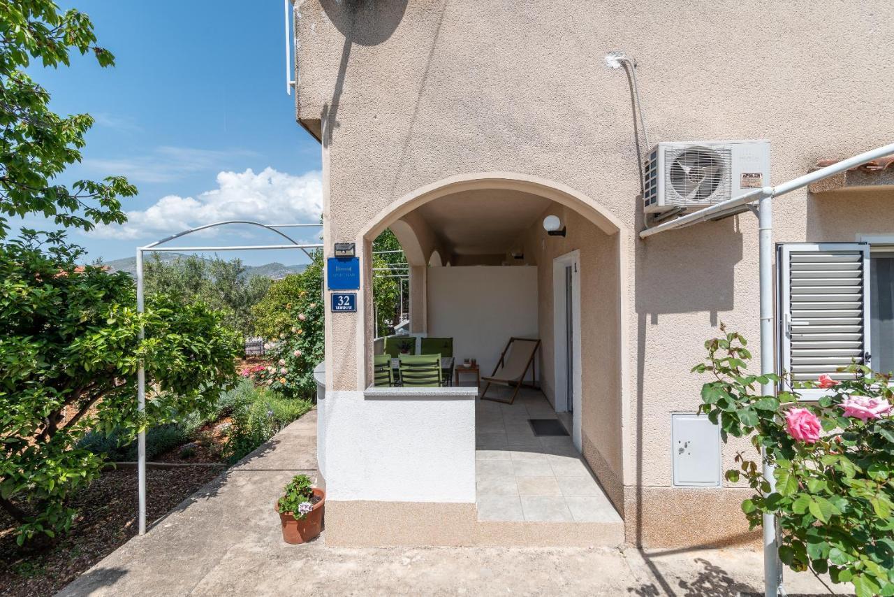 Apartments Fani Trogir Exterior photo